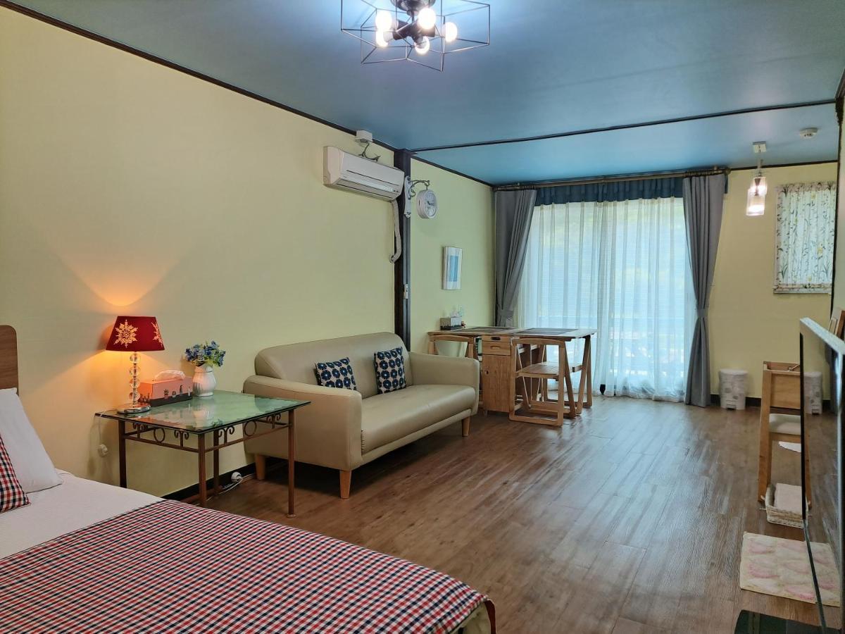 Charm Pension Gapyeong Exteriör bild