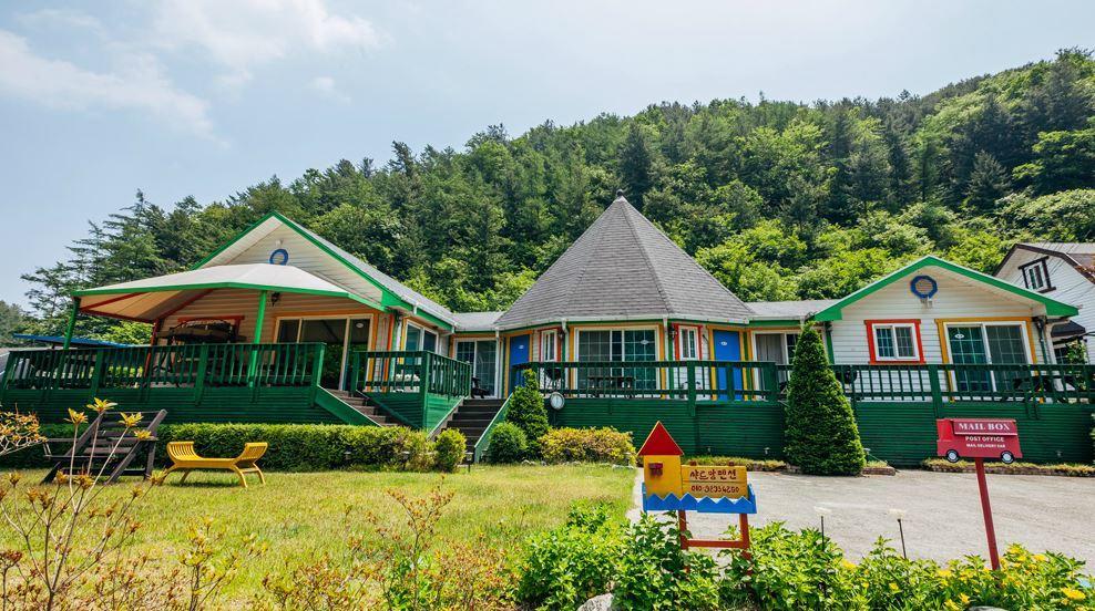 Charm Pension Gapyeong Exteriör bild