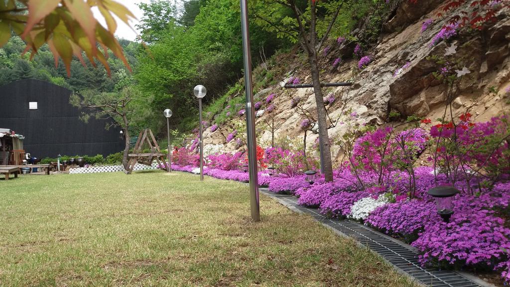 Charm Pension Gapyeong Exteriör bild