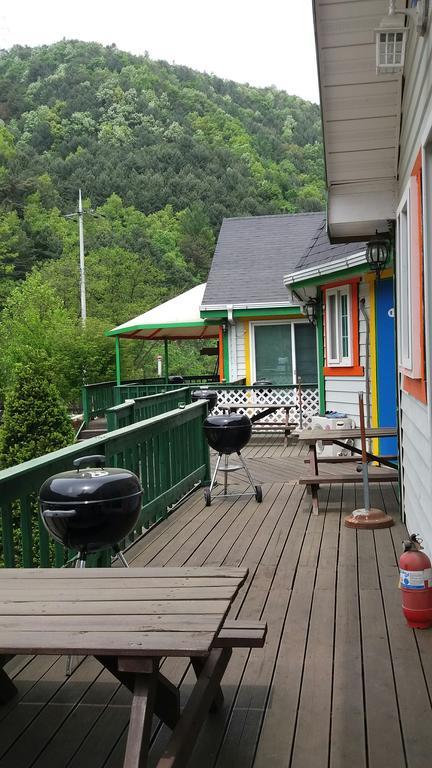 Charm Pension Gapyeong Exteriör bild